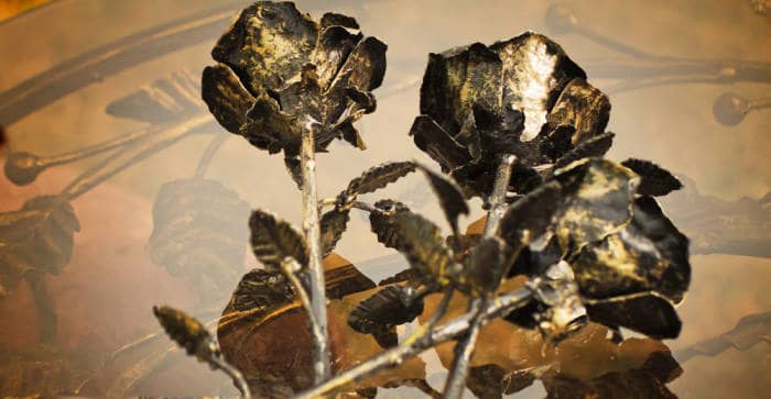 gold iron roses